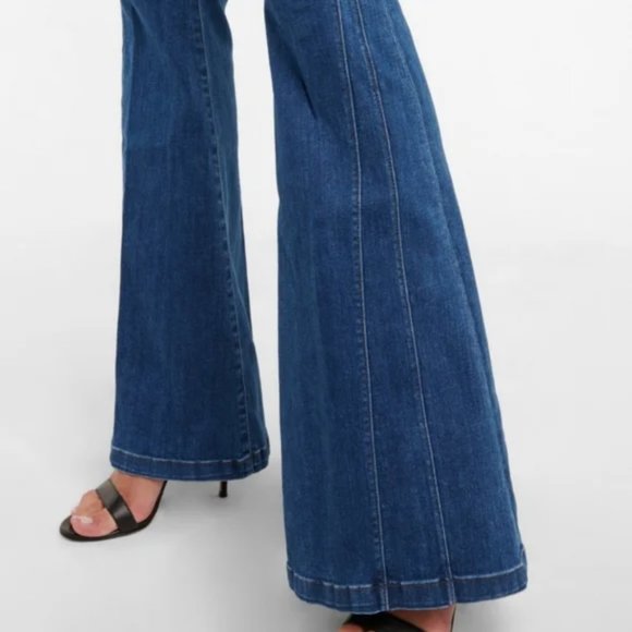 SOLD     NWT Exaggerated Flare High Rise Sheridan Jeans - Picture 5 of 11